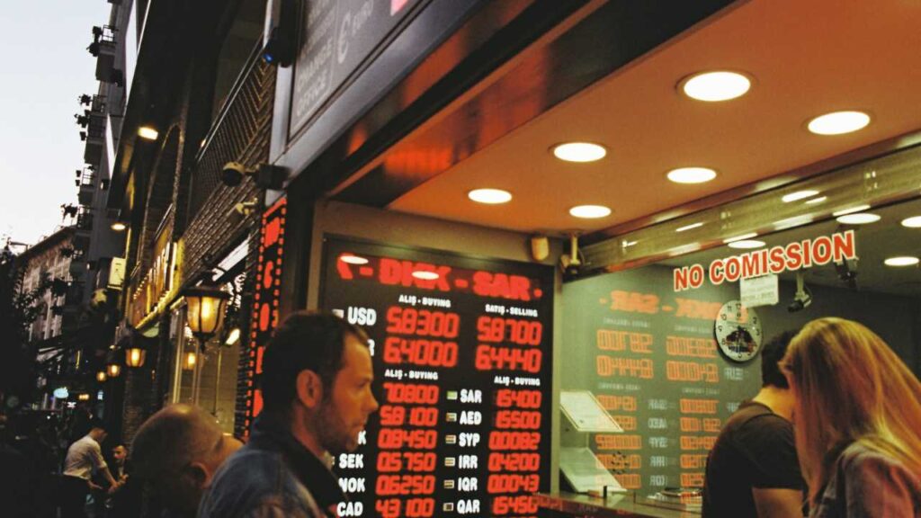 Currency exchange advice for international patients – USD, GBP, INR, traveler’s cheques