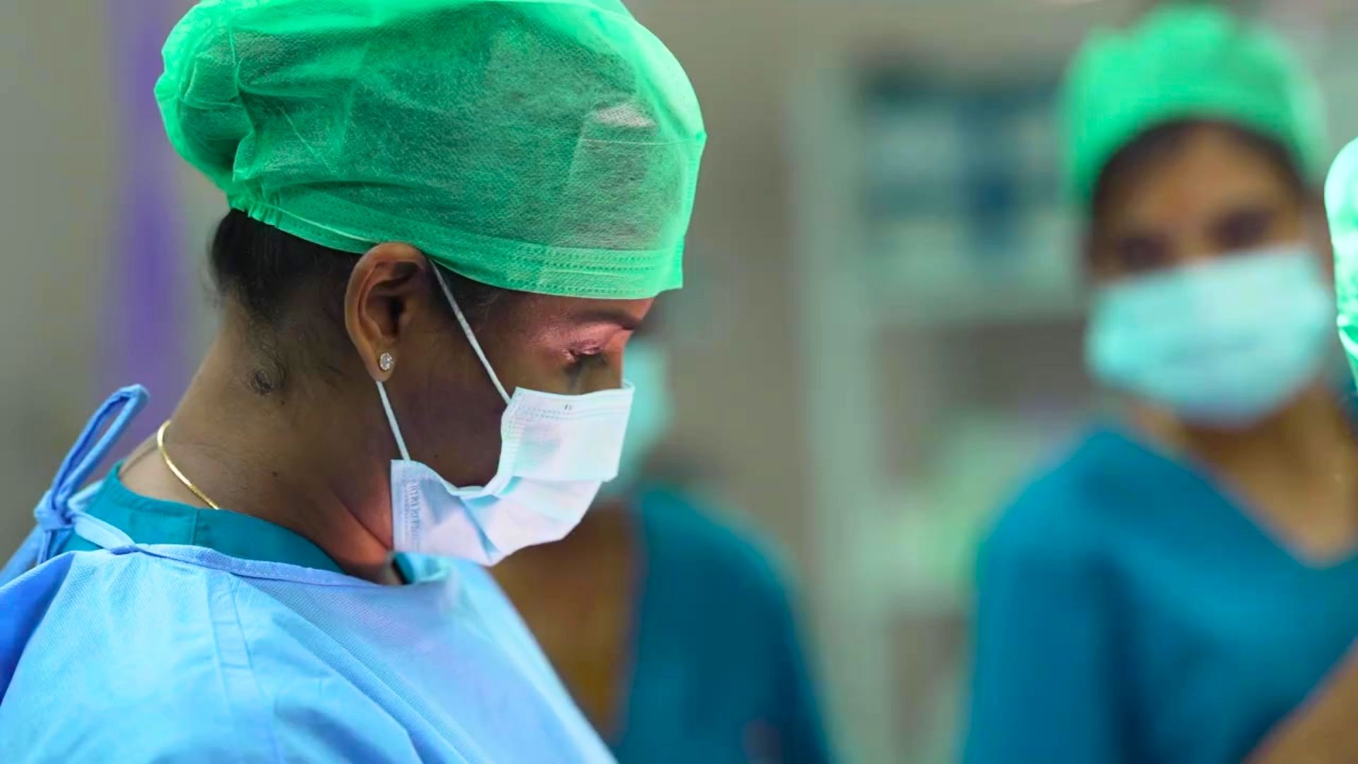 Dr. E. Kovarthini, MS, MCh Top Surgeon in Ko Cosmetic Hospital